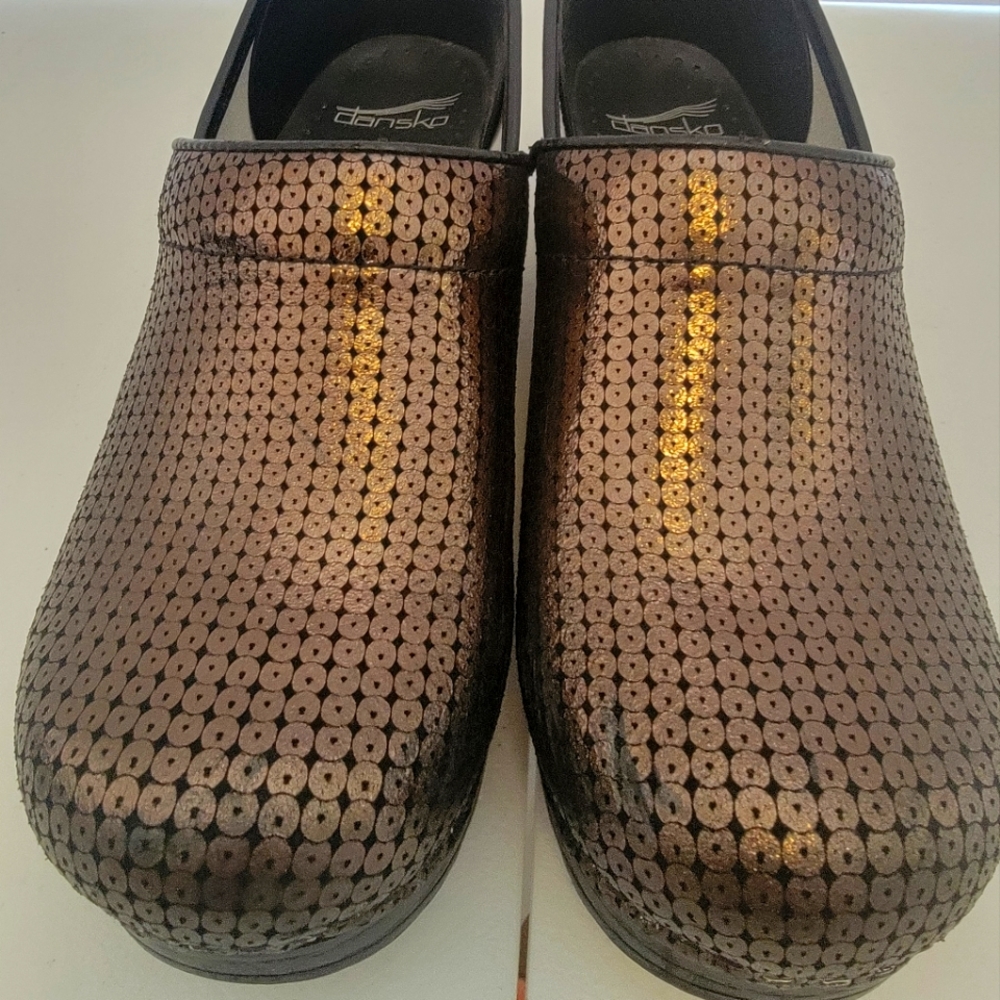 Dansko Clogs Size 38